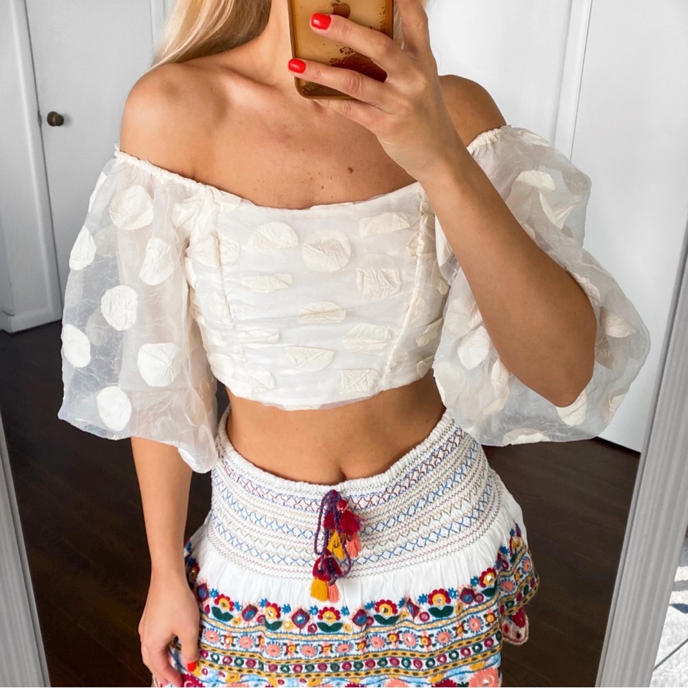 π ZARA BOHO IVORY POLKA DOT SHEER PUFF SLEEVE CROP TOP! - Picture 4 of 16